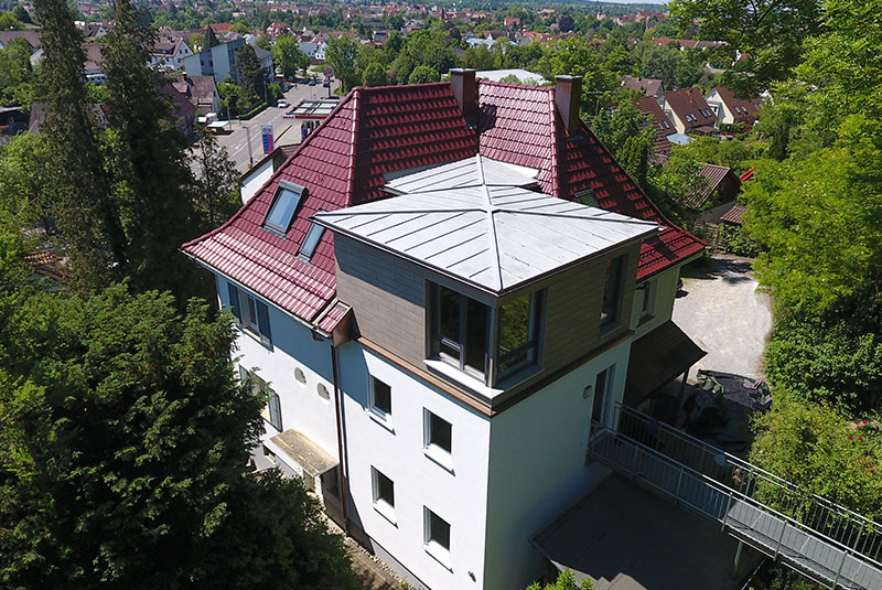Dach aus Kupfer und Uginox