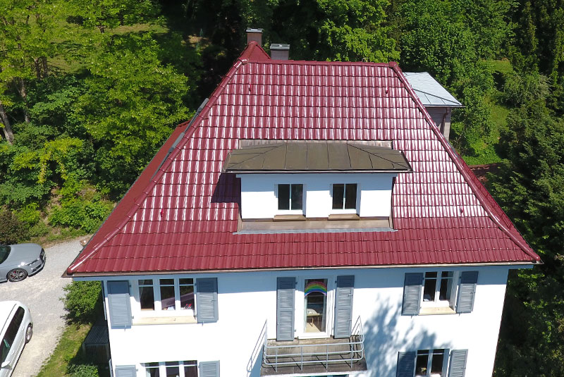 Dach aus Kupfer und Uginox